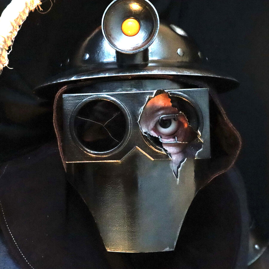 Final college project piece of an early 20th century cyborg soldier. This project piece features several working parts including a working headlamp, cable-controlled fingers on the right hand and an electric eye mechanism.